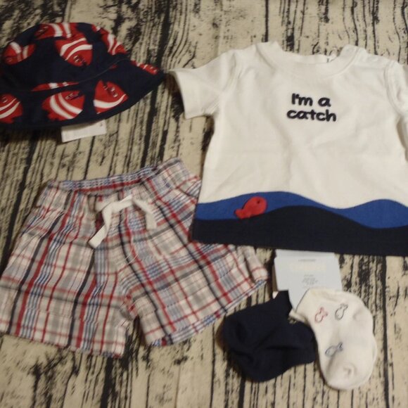 Gymboree Pelican Catch 0-3 Month Shorts Socks Shirt Hat Outfit NWT - Picture 4 of 4
